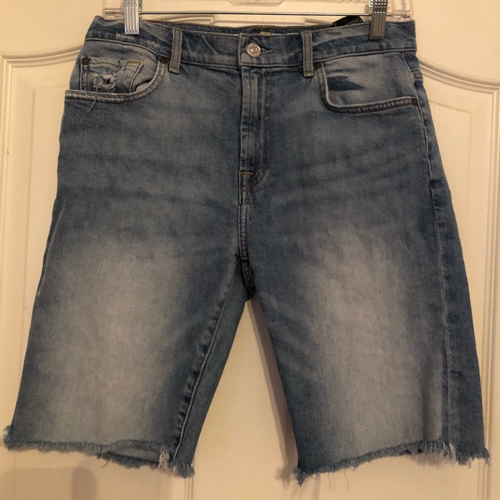 7FAM Bermuda Shorts